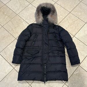Moncler Fragonette fur trim puffer black jacket
Size 5 XXL